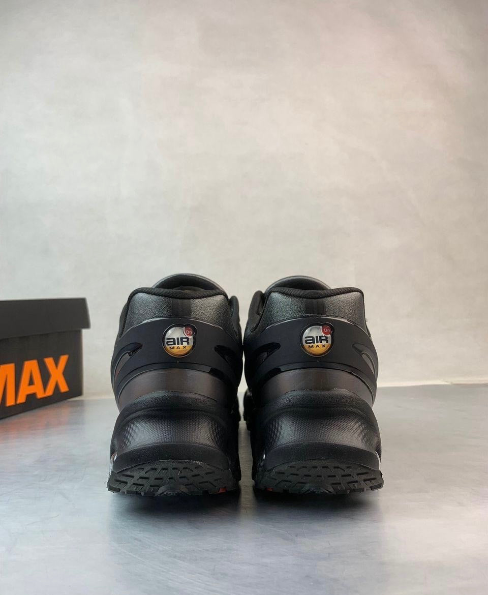 Nike Air Max DN8 black