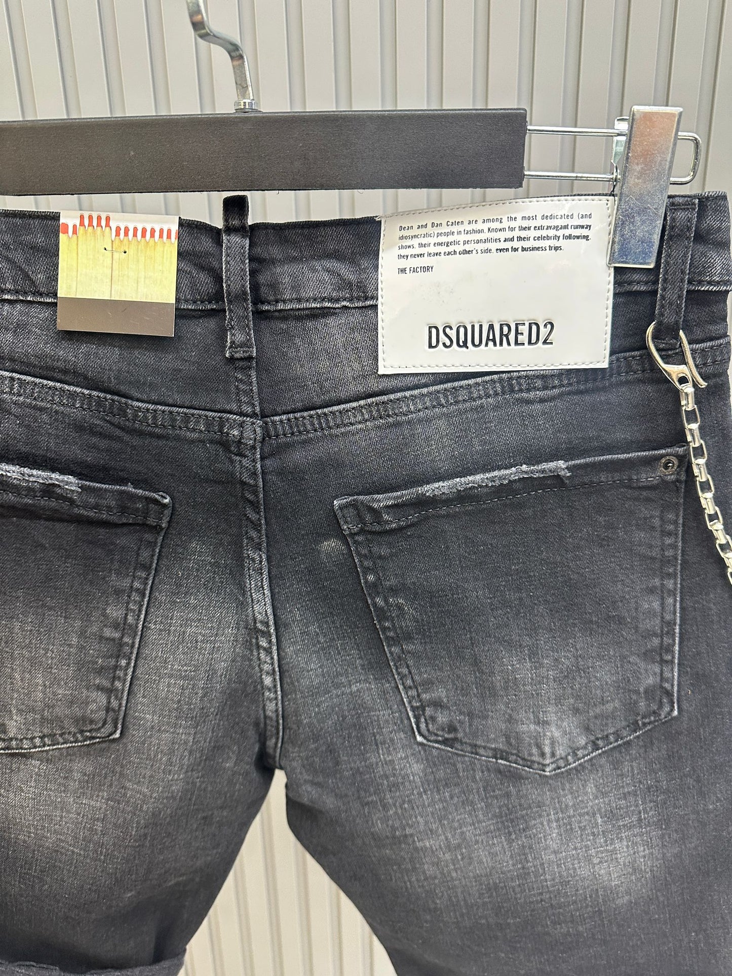 Dsquared2 219