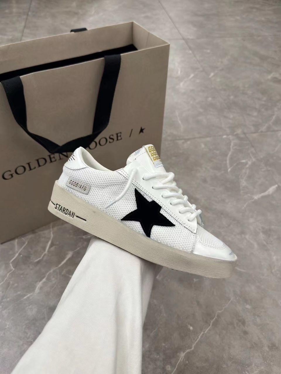 Golden Goose "Stardan White (Black star)"