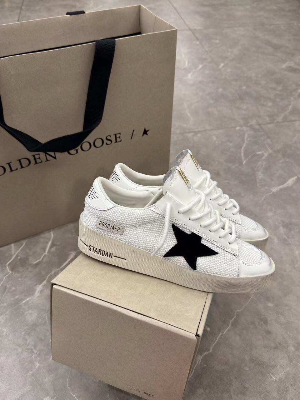 Golden Goose "Stardan White (Black star)"