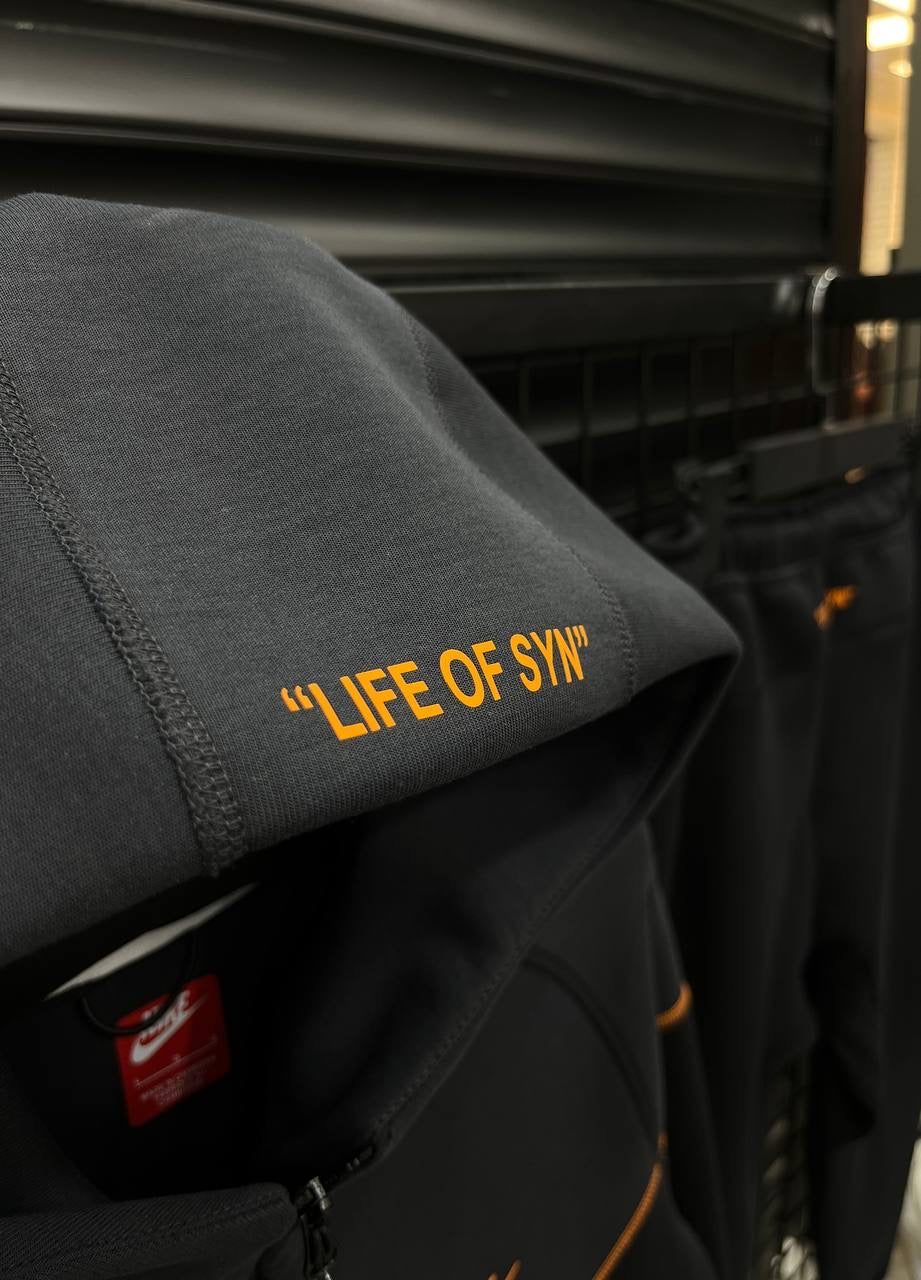 Nike Tech Fleece