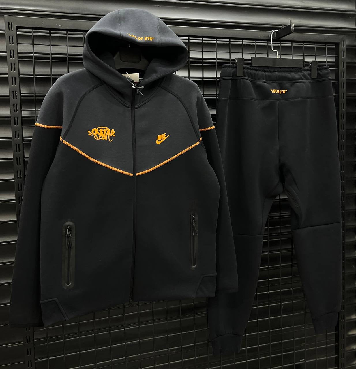 Nike Tech Fleece