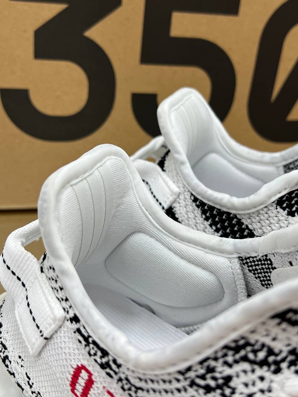 Yeezy boost 350 “Zebra”
