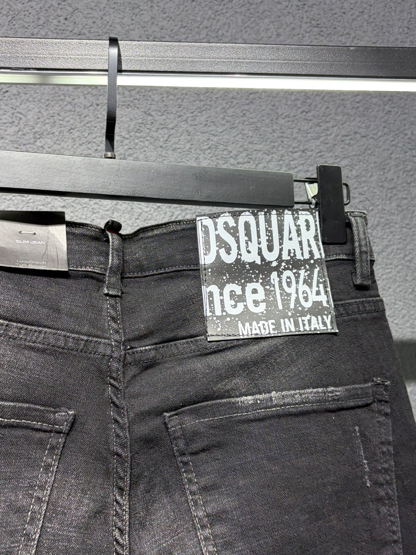 Dsquared2 763