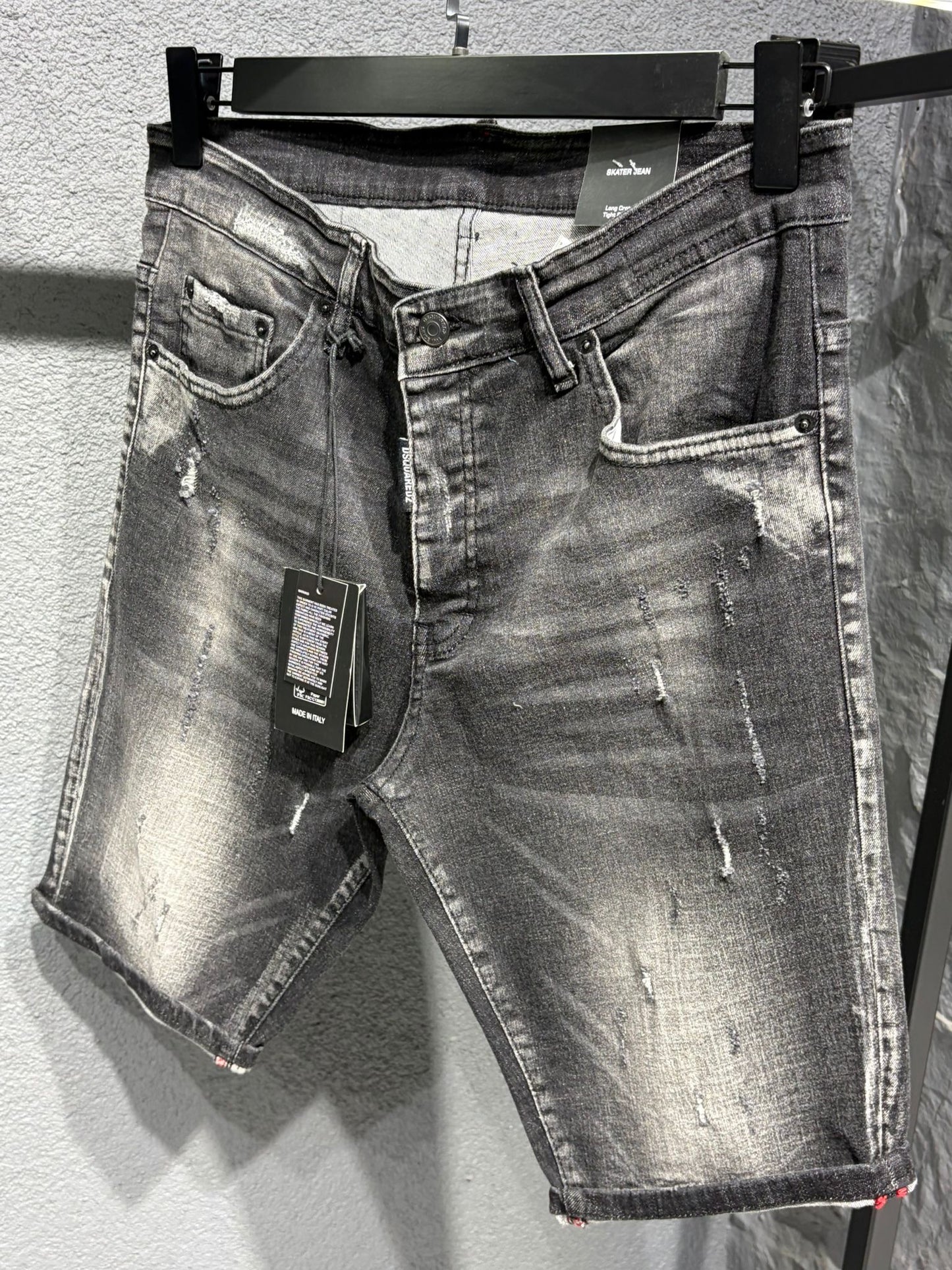 Dsquared2 763