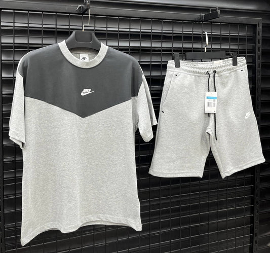 Nike Tech Fleece