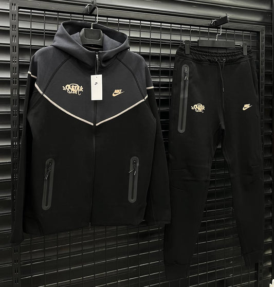 Nike Tech Fleece
