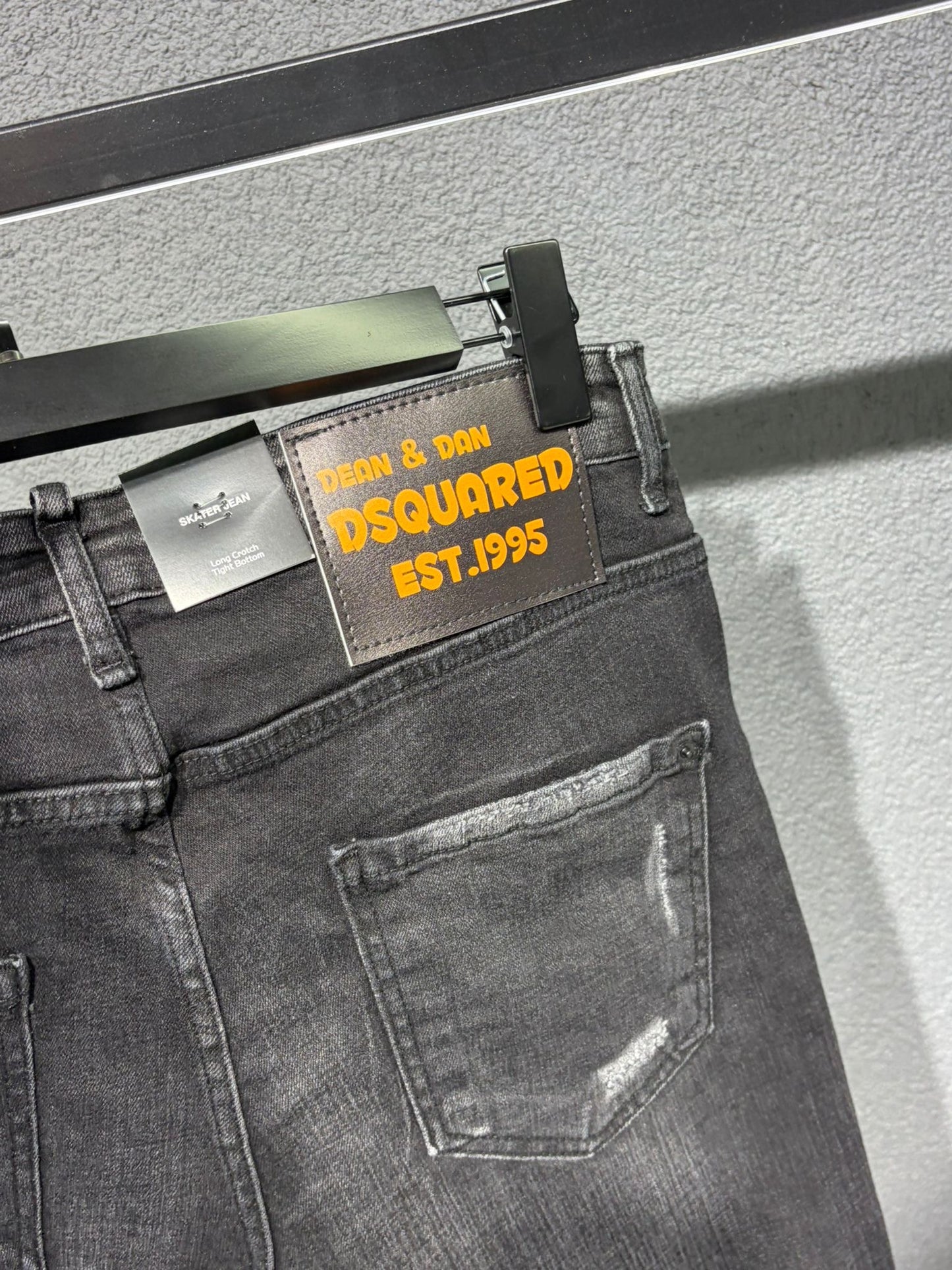 Dsquared2 475