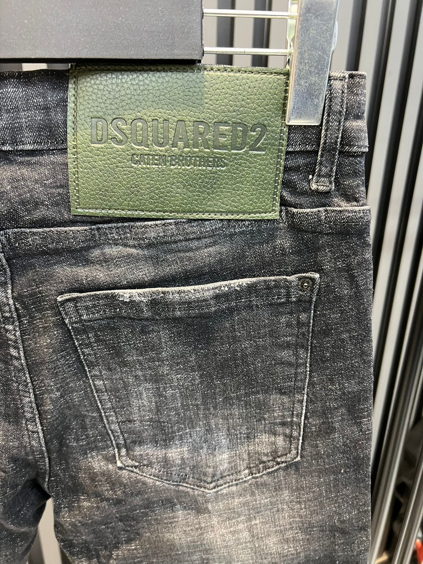 Dsquared2 1504