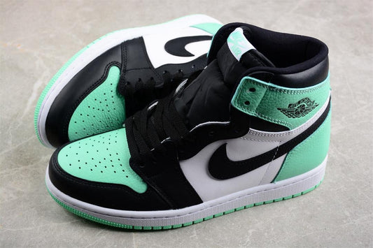 Air Jordan 1 "Retro Green Glow"