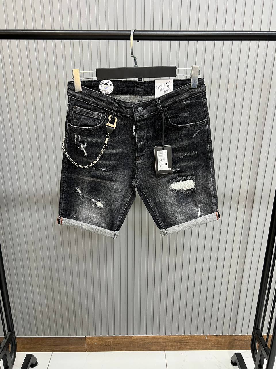Dsquared2 211