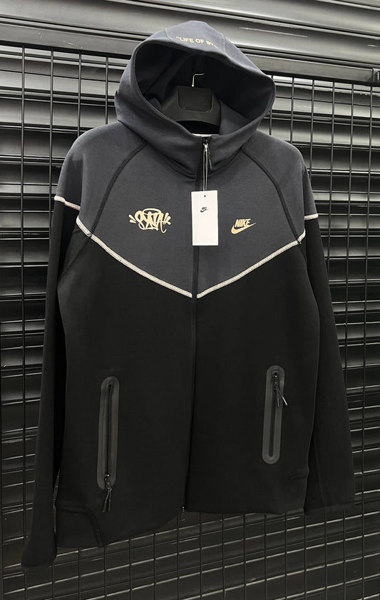 Nike Tech Fleece