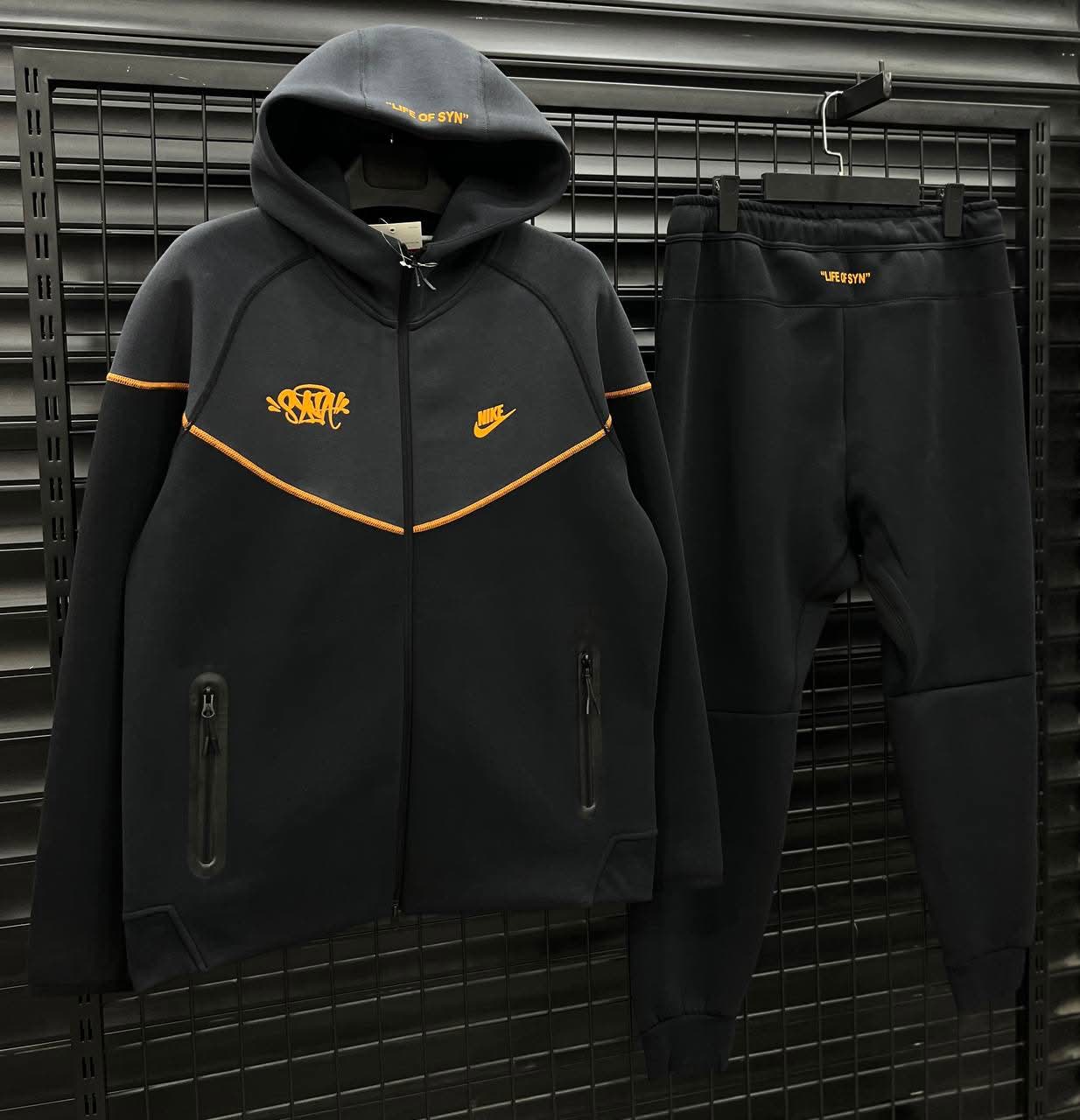 Tech Fleece
